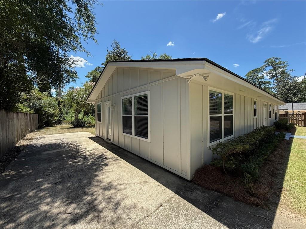 7 HOLLY Drive