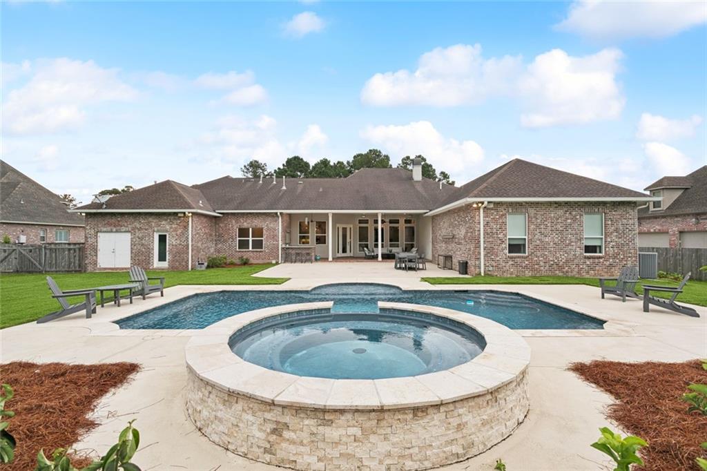 321 RED GUM Drive