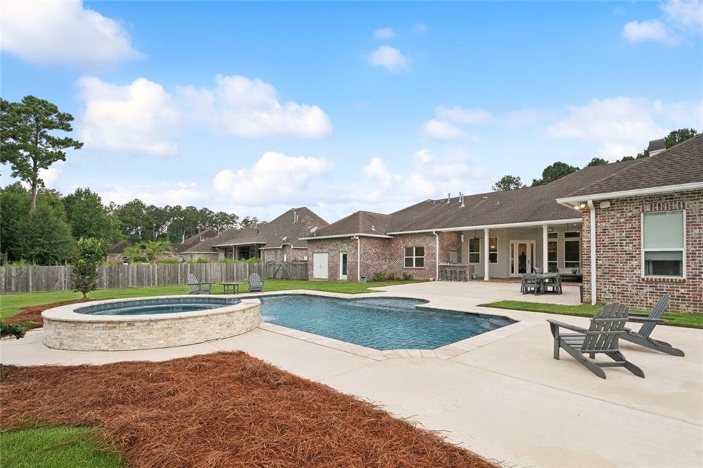 321 RED GUM Drive