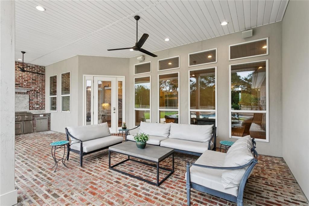 321 RED GUM Drive