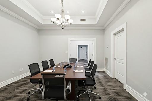 350 N CAUSEWAY Boulevard