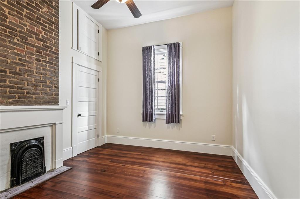 2206 URSULINES Avenue