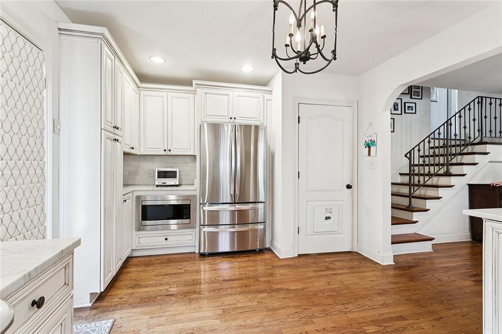 6465 CANAL Boulevard