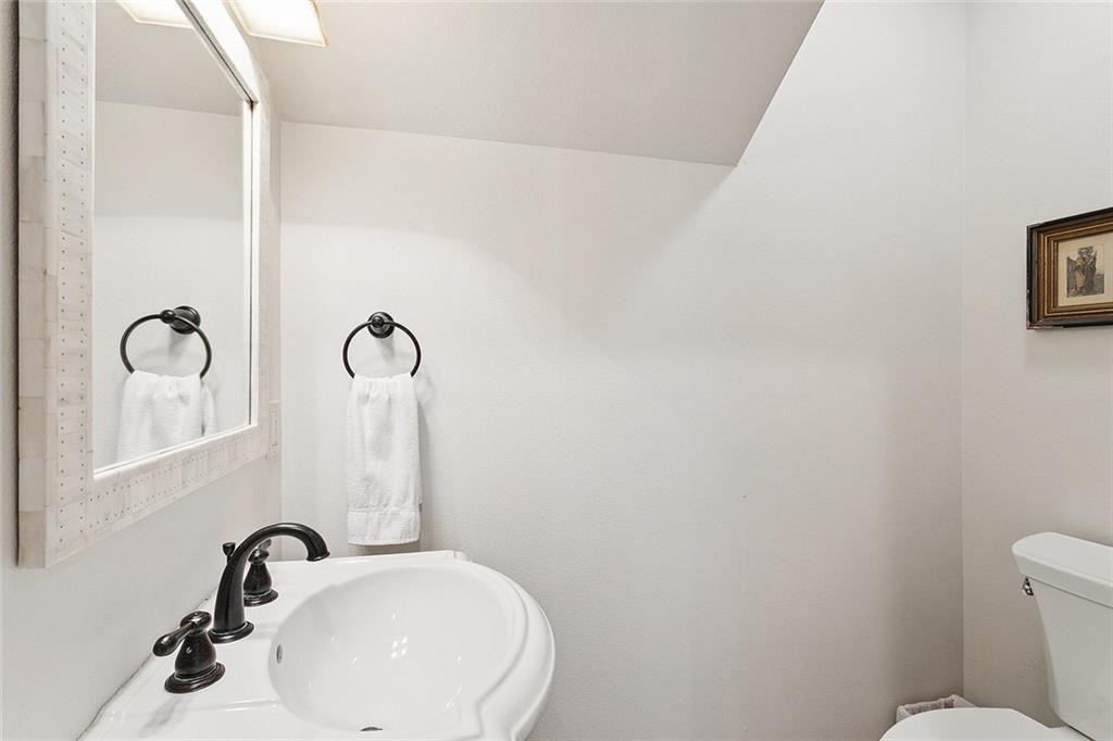 6465 CANAL Boulevard