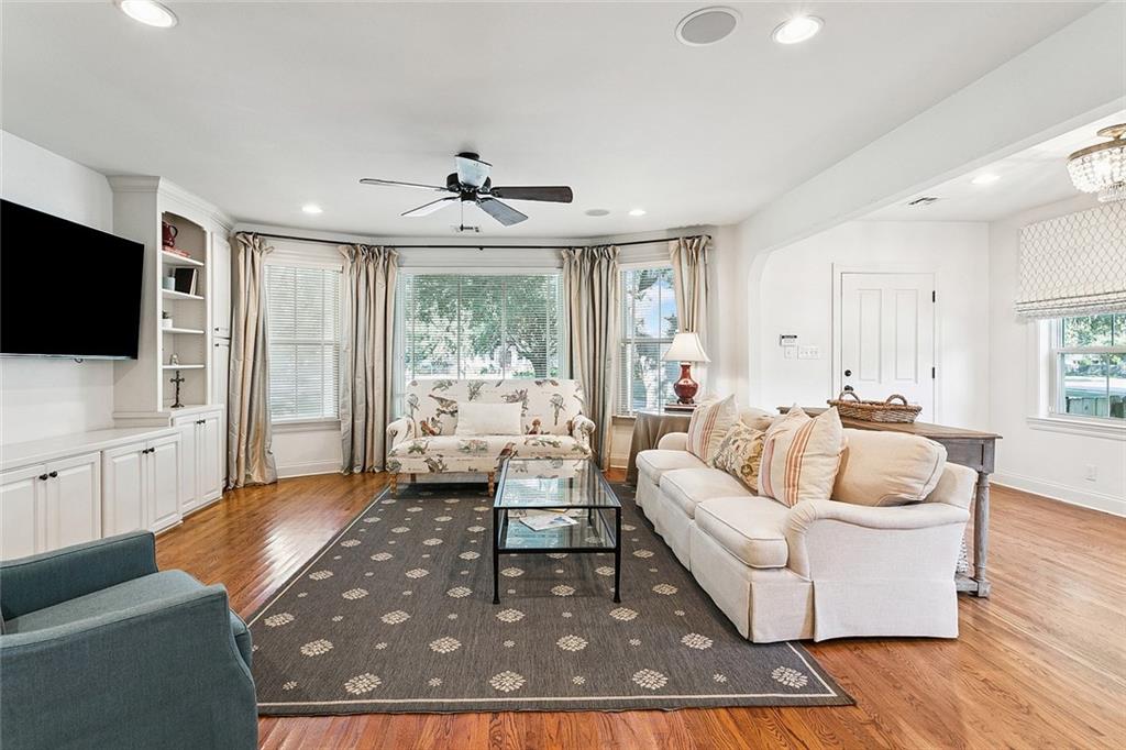 6465 CANAL Boulevard