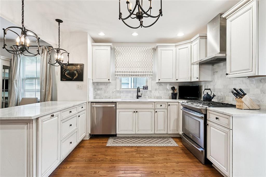 6465 CANAL Boulevard