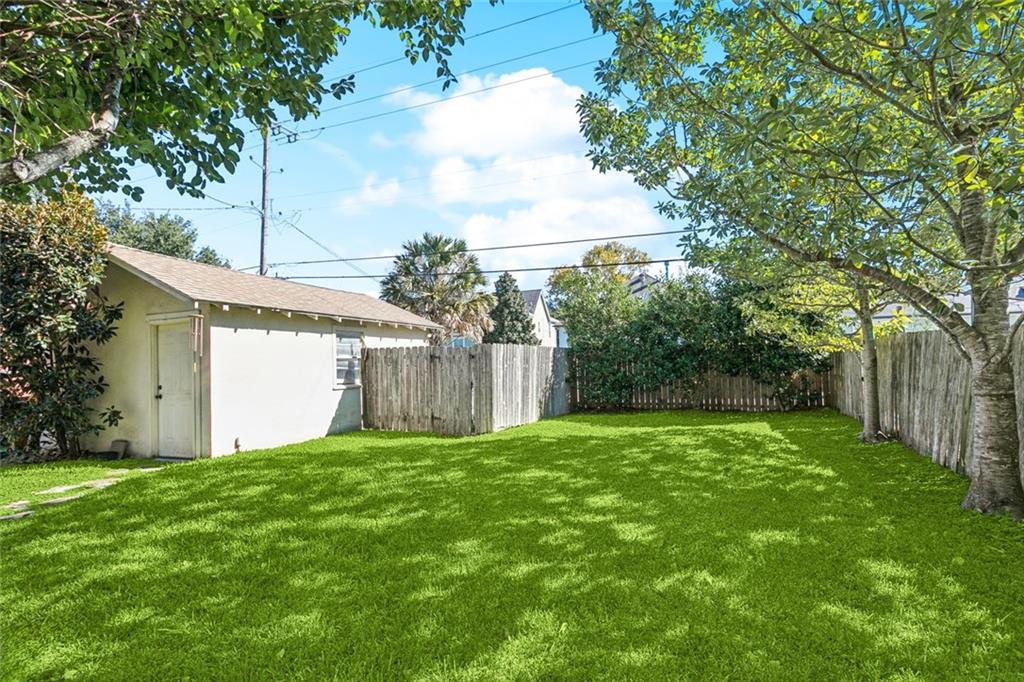 6465 CANAL Boulevard