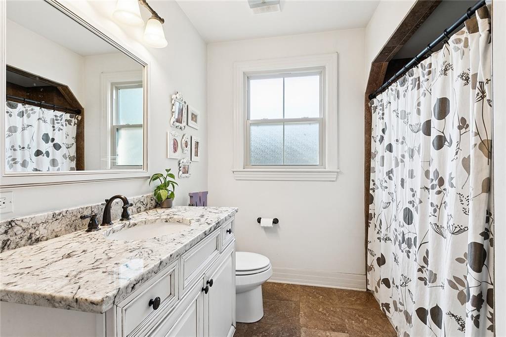 6465 CANAL Boulevard