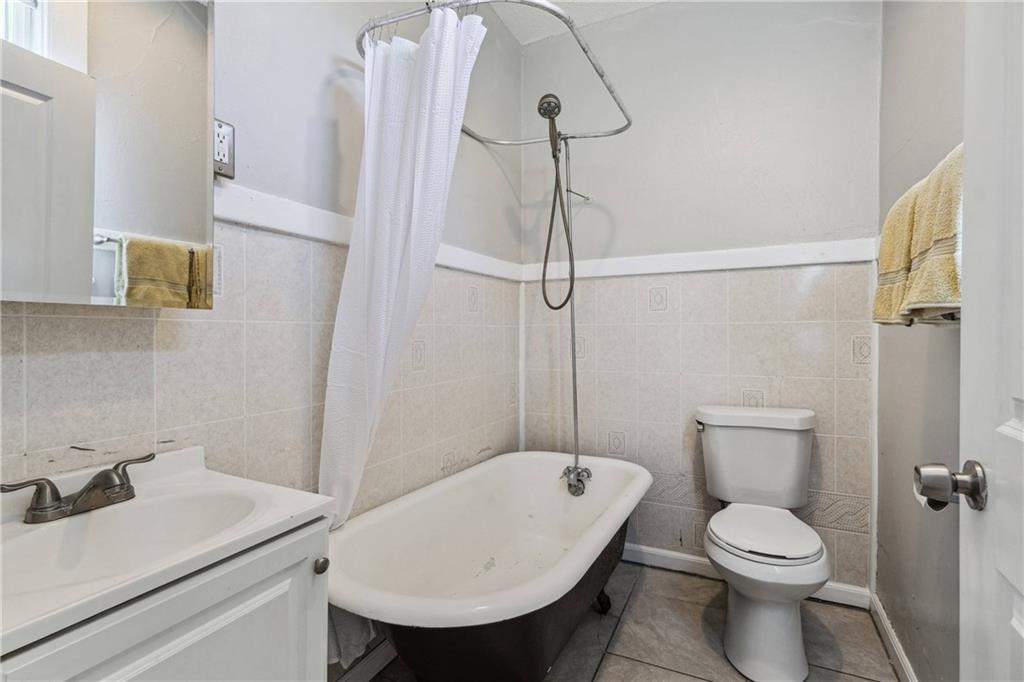 7923 29 FORSHEY Street