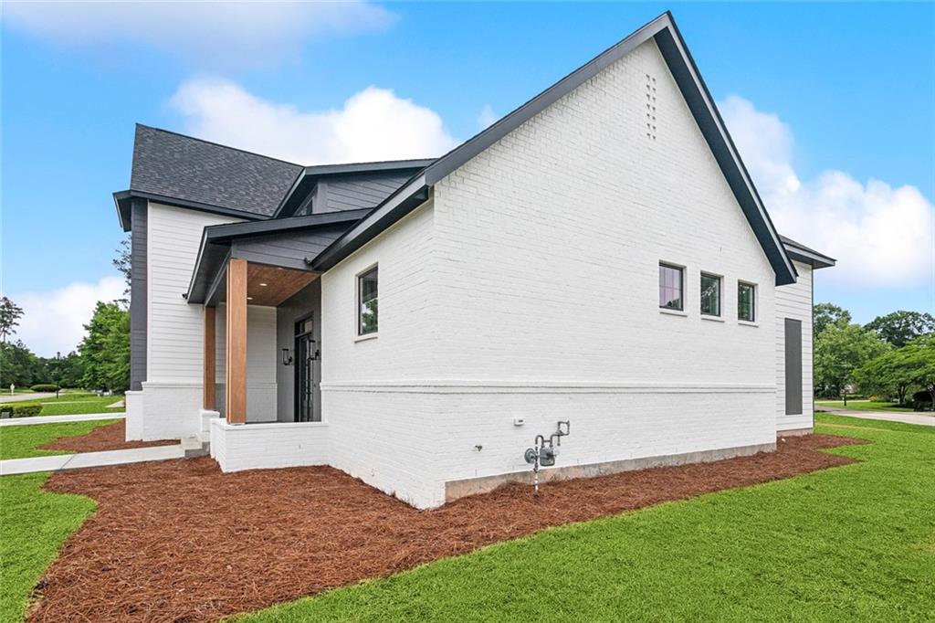 17252 ENGLISH SADDLE Lane