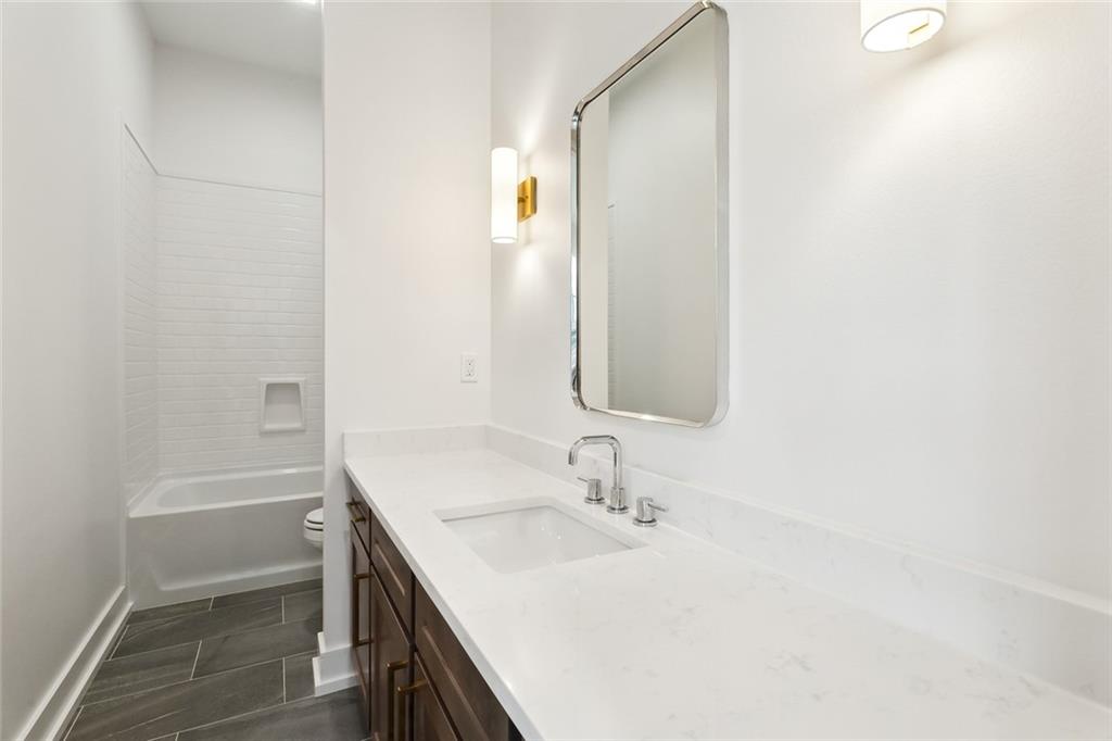 17252 ENGLISH SADDLE Lane