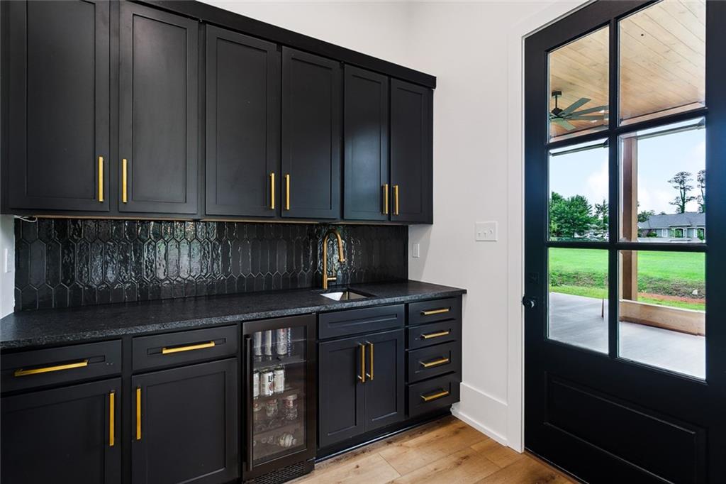 17252 ENGLISH SADDLE Lane