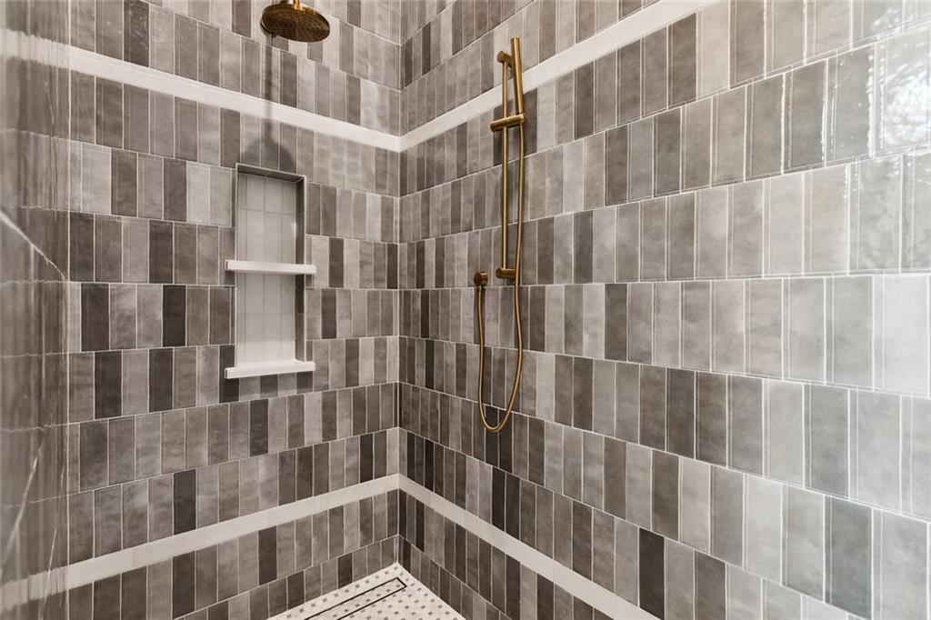 17252 ENGLISH SADDLE Lane