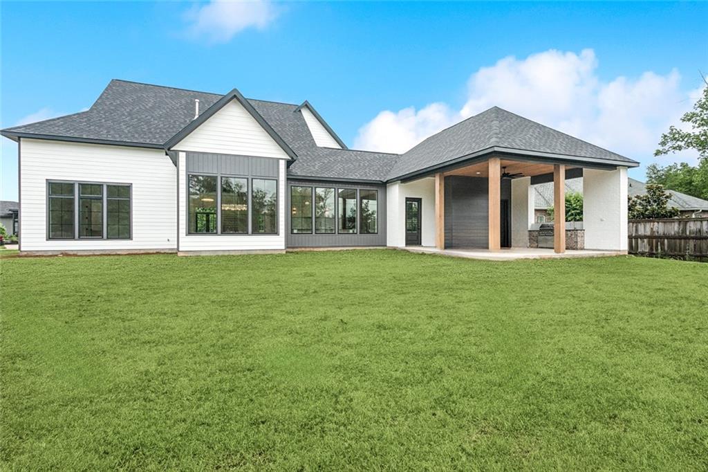 17252 ENGLISH SADDLE Lane