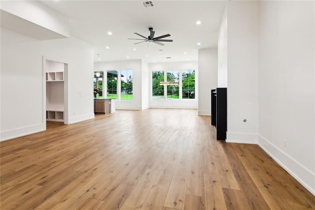 17252 ENGLISH SADDLE Lane