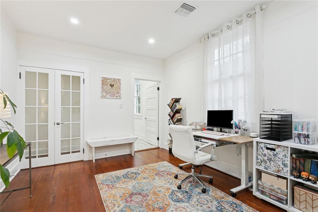 1921 CAMBRONNE Street