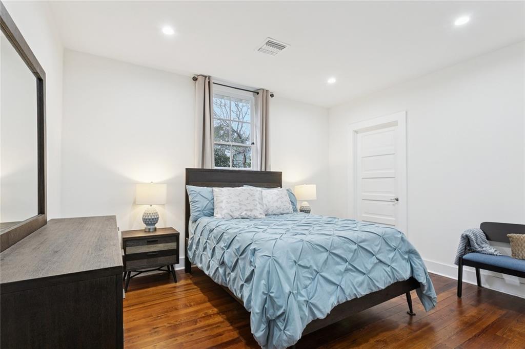 1921 CAMBRONNE Street