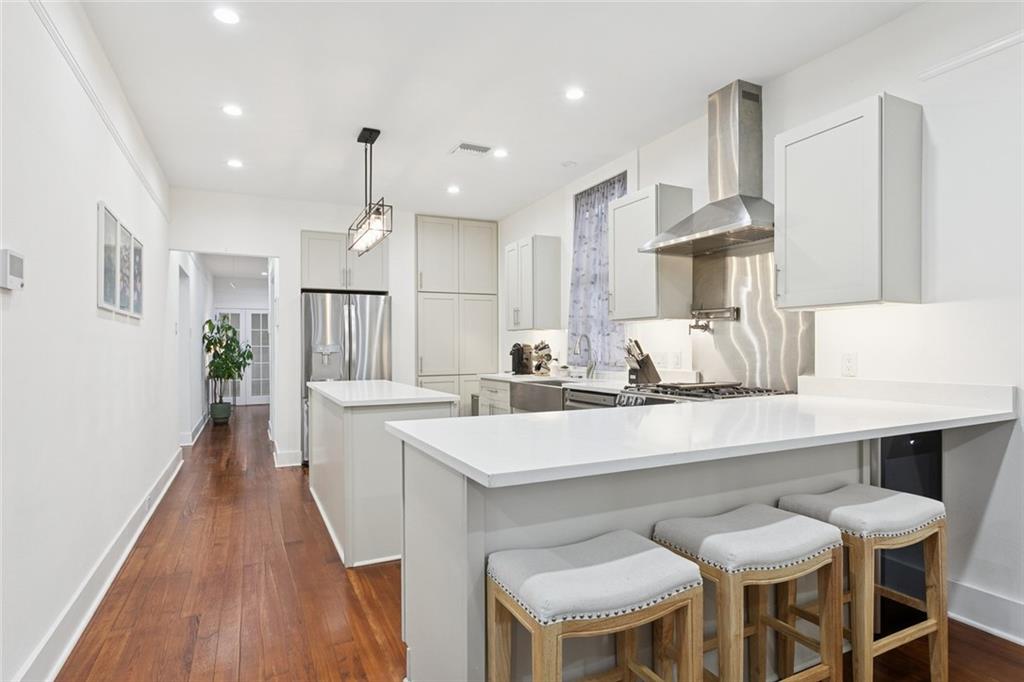 1921 CAMBRONNE Street