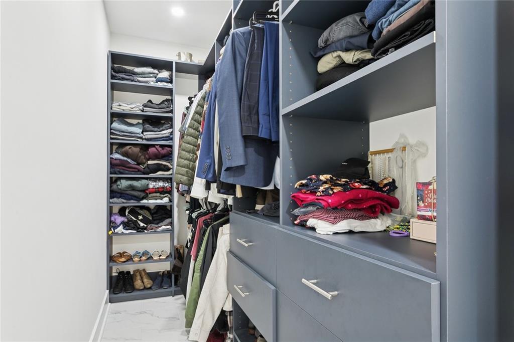 1921 CAMBRONNE Street