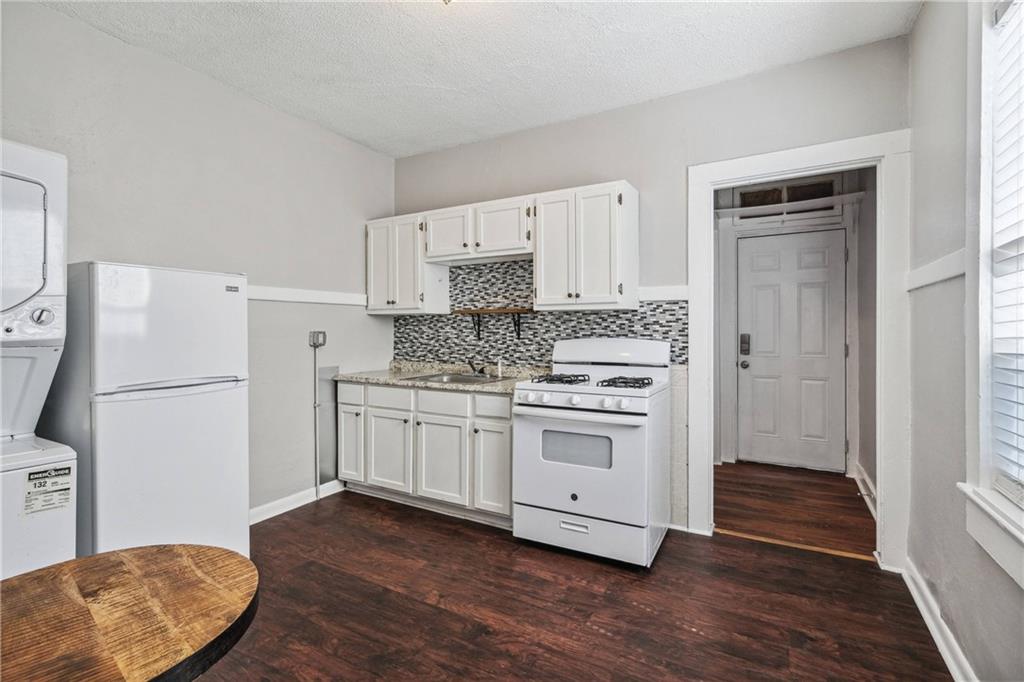 7923 29 FORSHEY Street