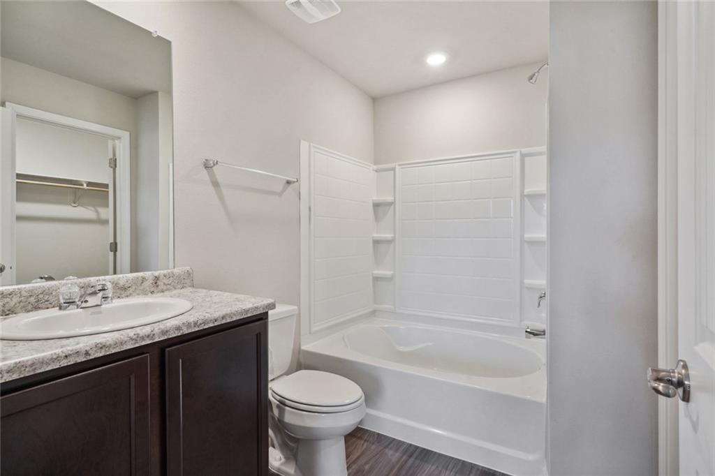 18374 FOX HOLLOW Loop