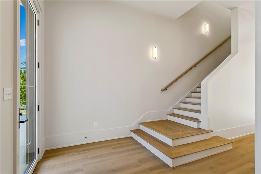 1109 DELTA Lane