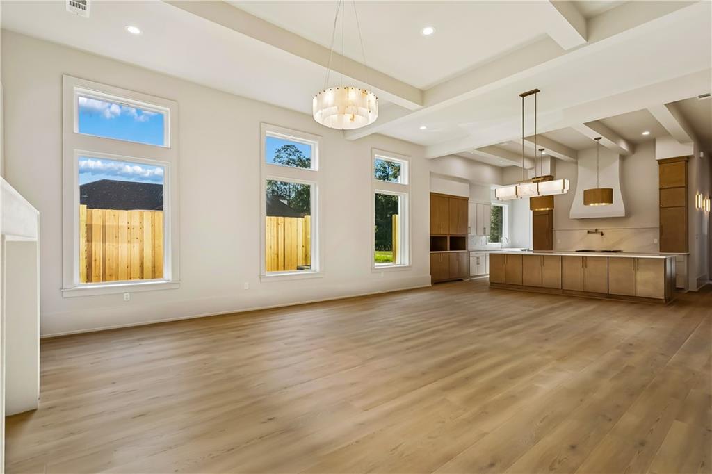 1109 DELTA Lane