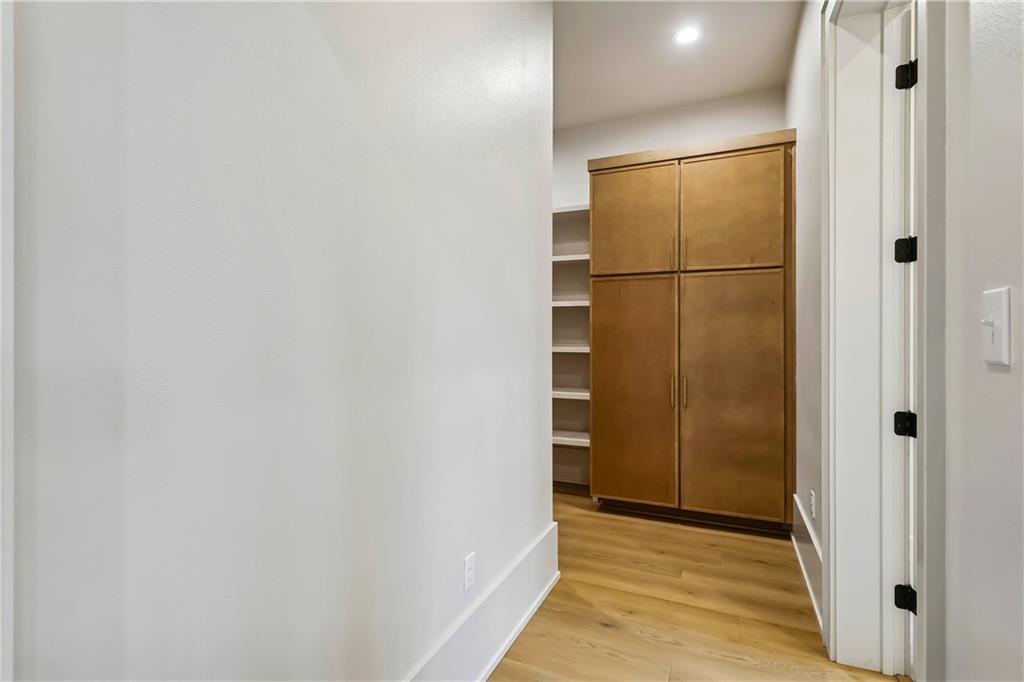 1109 DELTA Lane