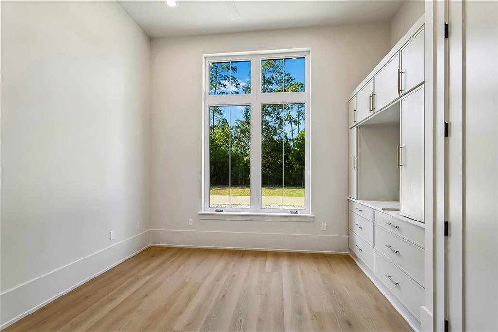 1109 DELTA Lane