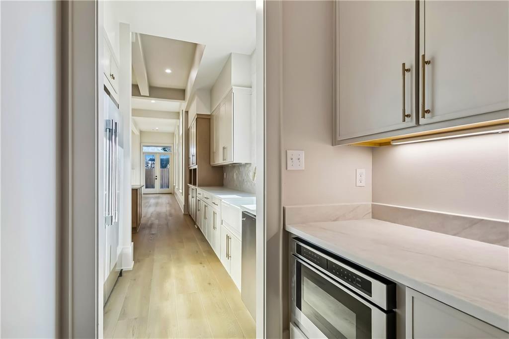 1109 DELTA Lane