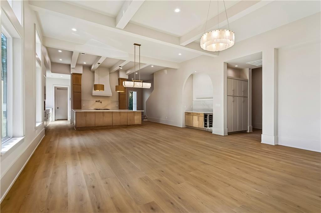 1109 DELTA Lane