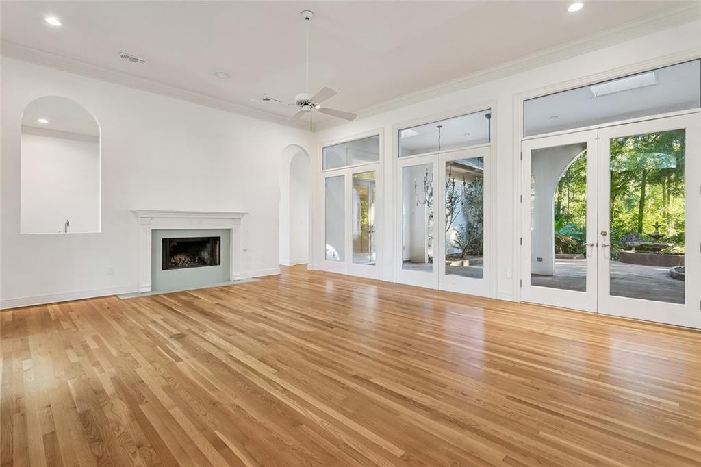 105 CONCORDE Place