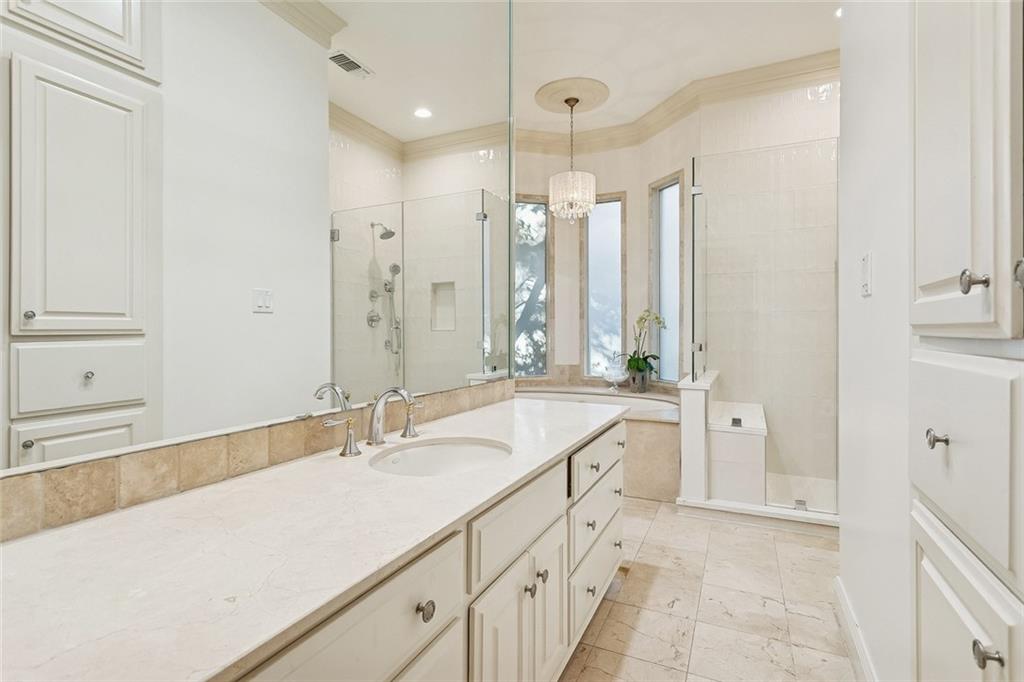 105 CONCORDE Place