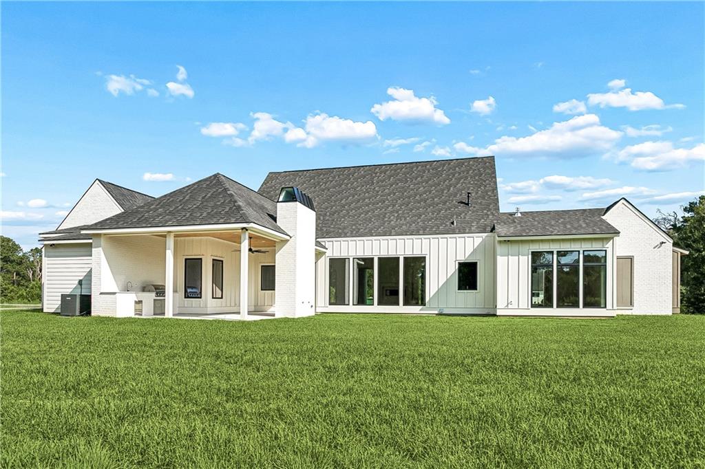 72608 BUTTONBUSH Drive