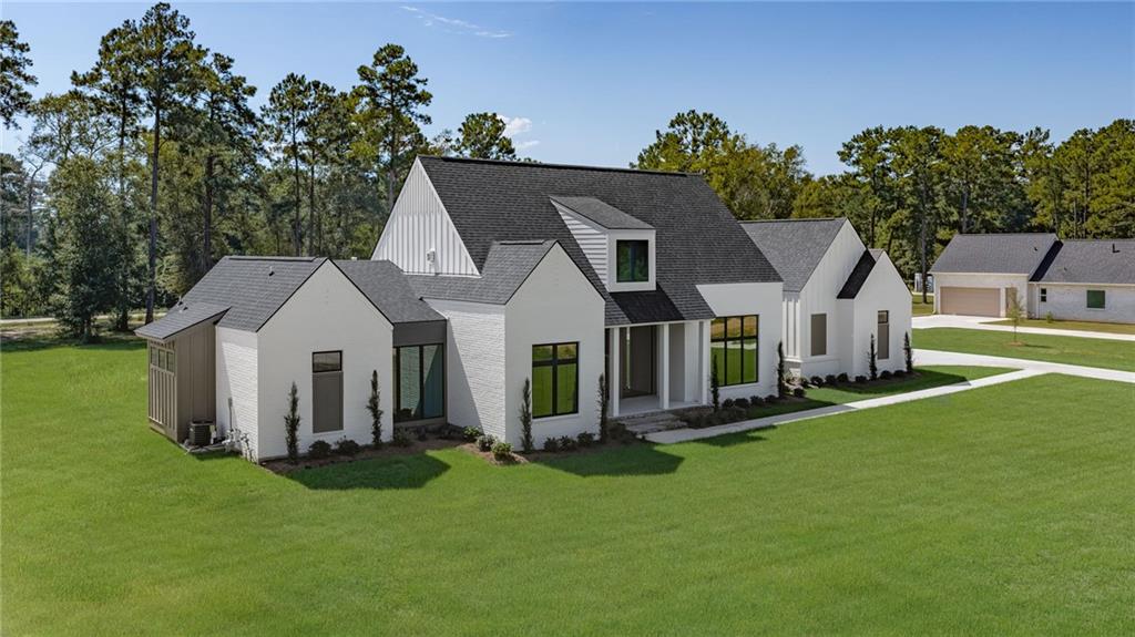 72608 BUTTONBUSH Drive