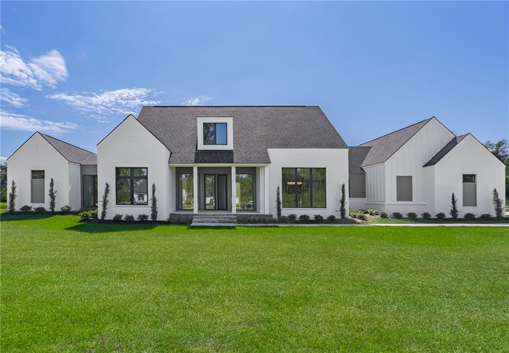72608 BUTTONBUSH Drive