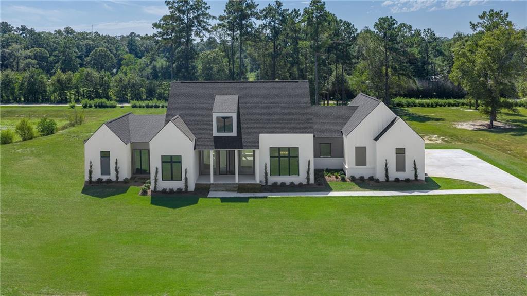 72608 BUTTONBUSH Drive