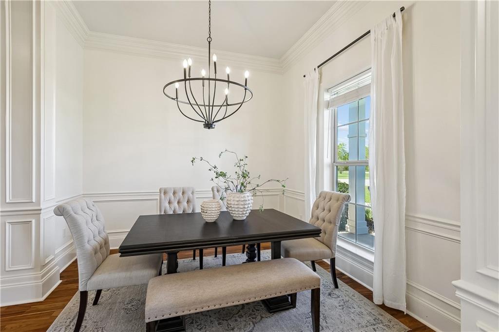 221 HIGHLAND CREST Drive