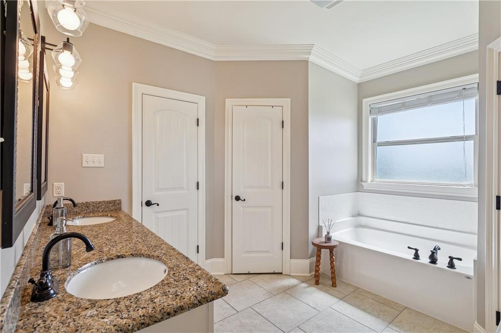 221 HIGHLAND CREST Drive