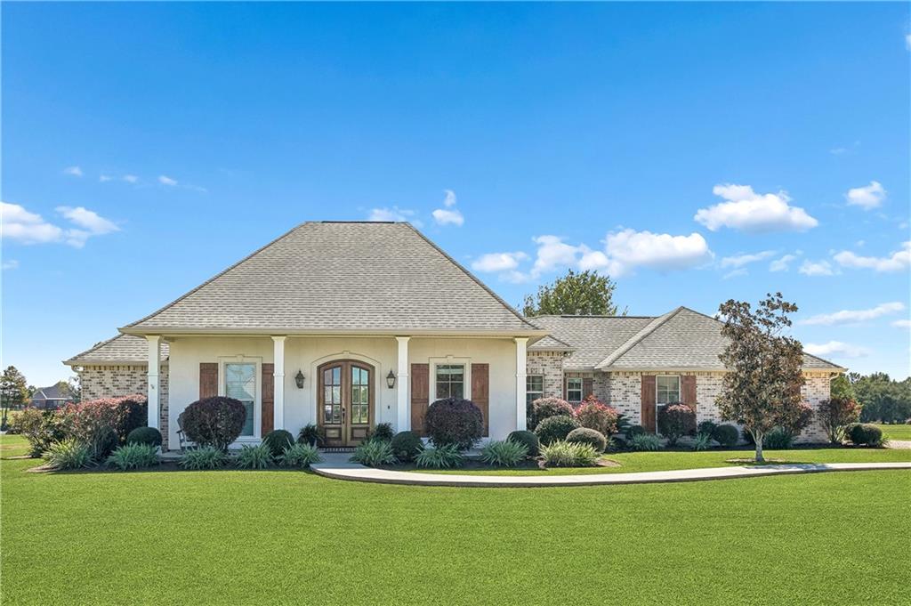 221 HIGHLAND CREST Drive
