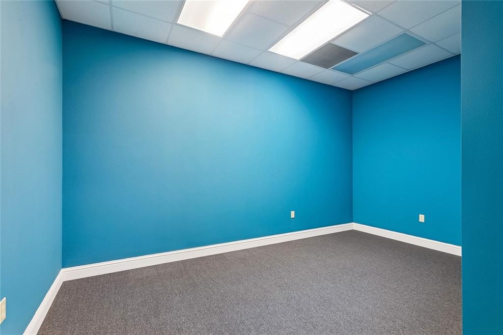 1381 CORPORATE SQUARE Boulevard