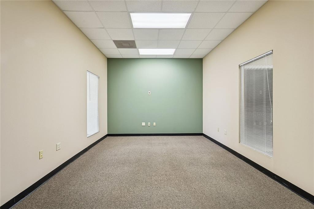 1381 CORPORATE SQUARE Boulevard