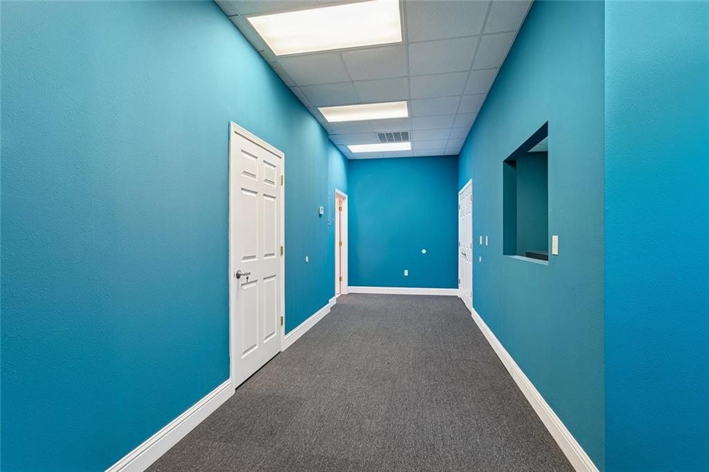 1381 CORPORATE SQUARE Boulevard