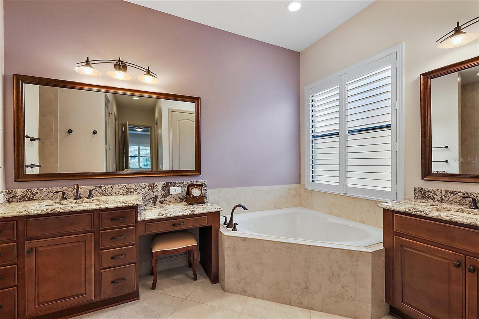 8420 BRIDGEPORT BAY CIR