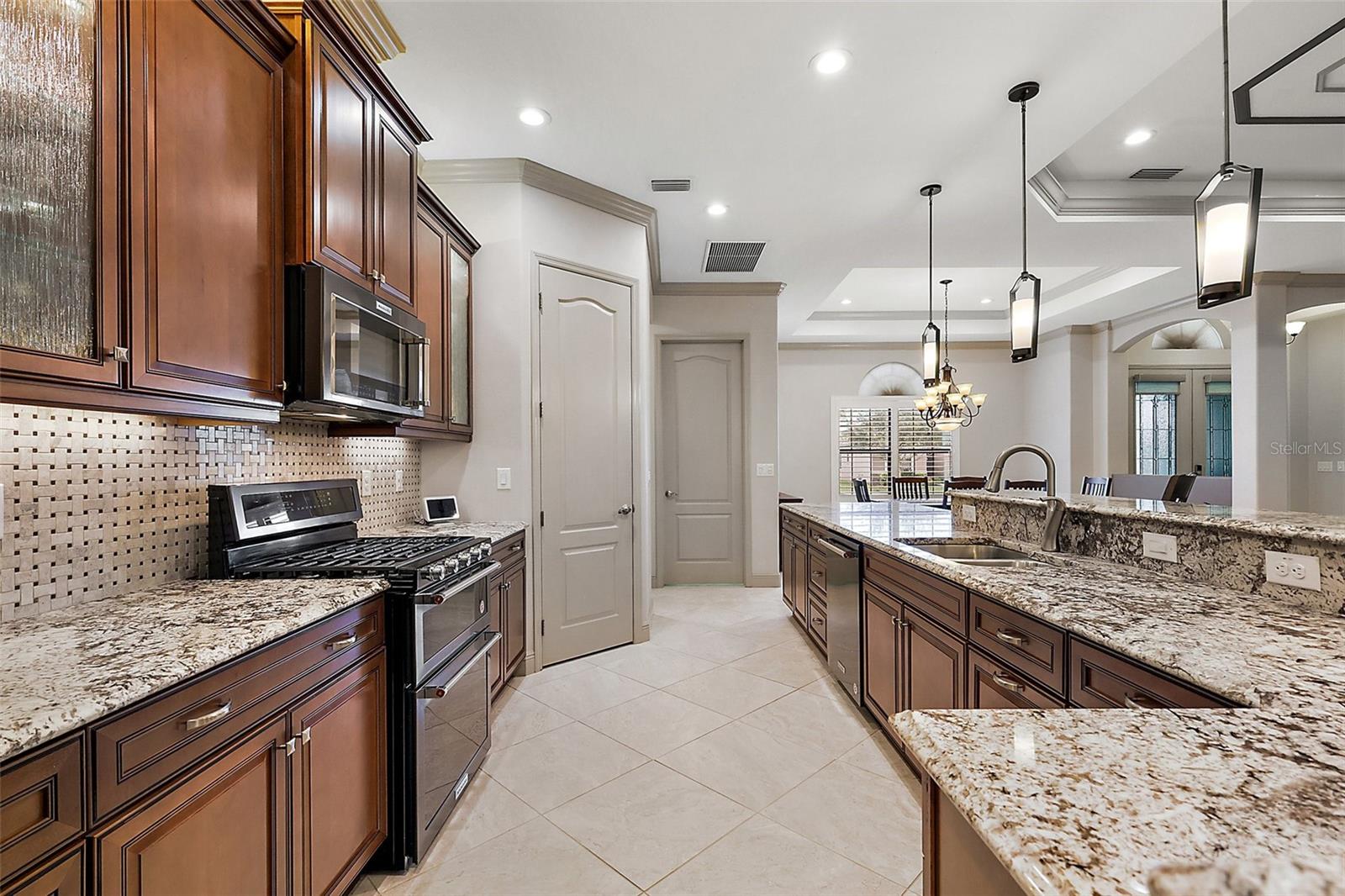 8420 BRIDGEPORT BAY CIR