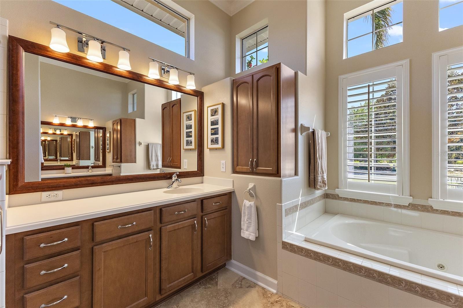 8809 BEACON HILL AVENUE