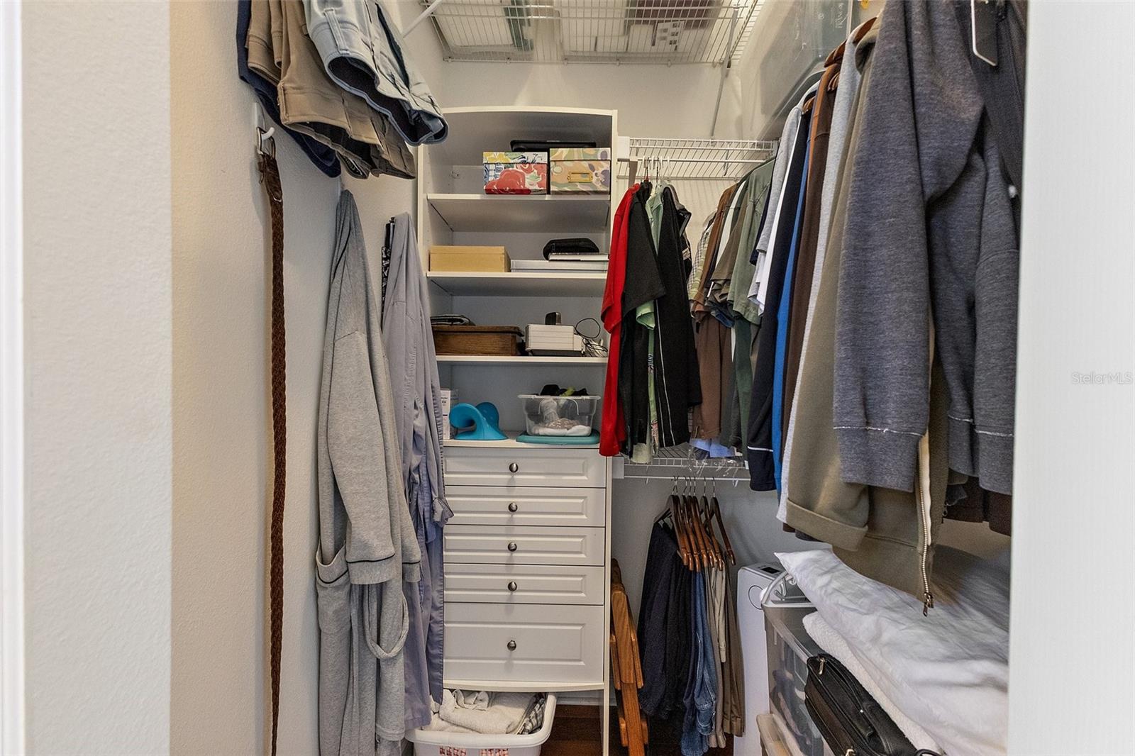 8809 BEACON HILL AVENUE