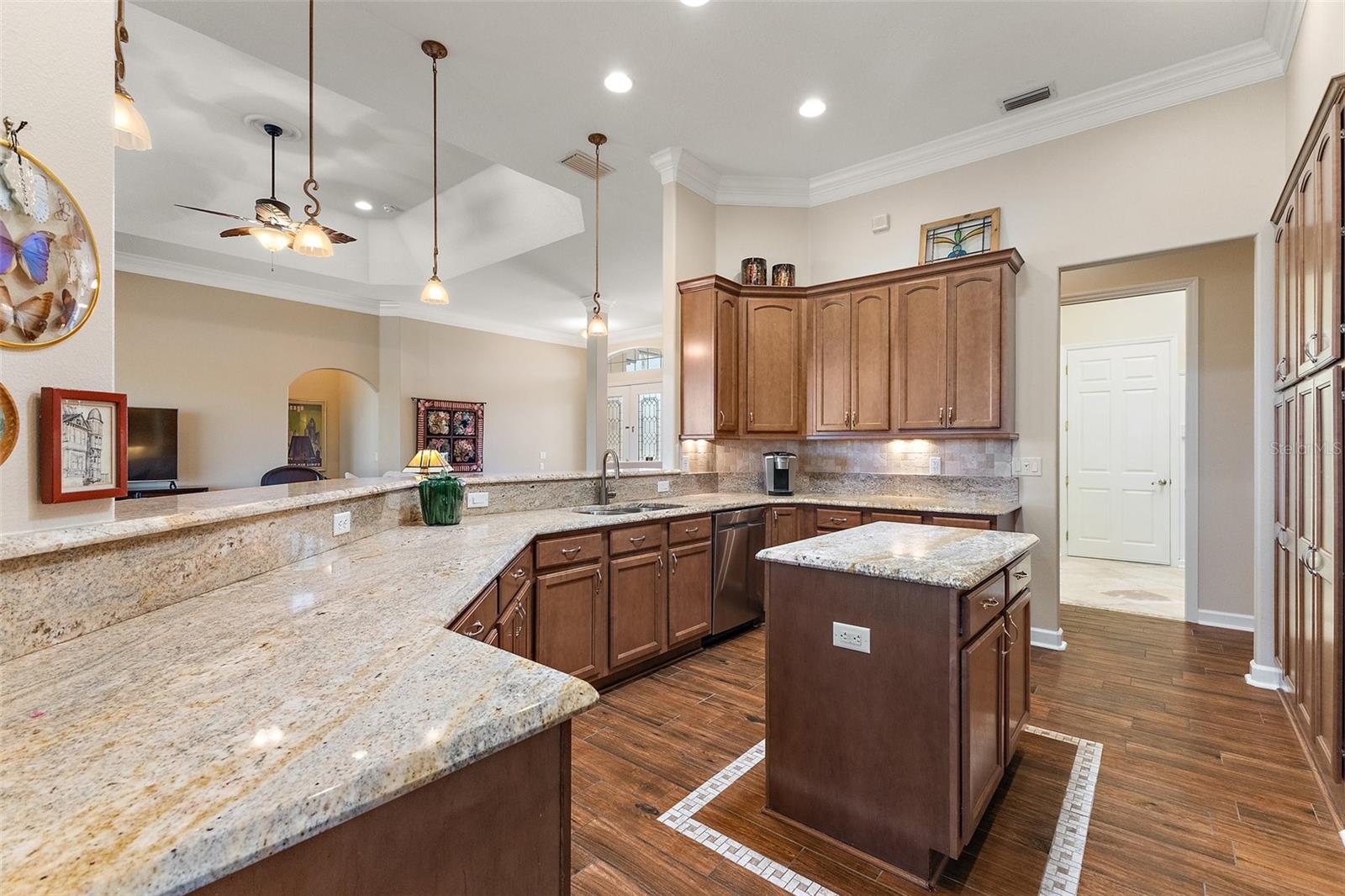 8809 BEACON HILL AVENUE