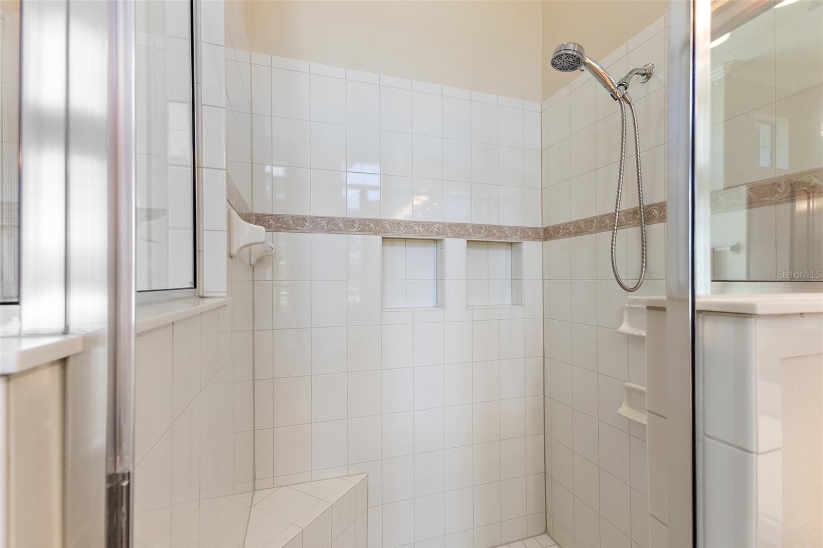 8809 BEACON HILL AVENUE