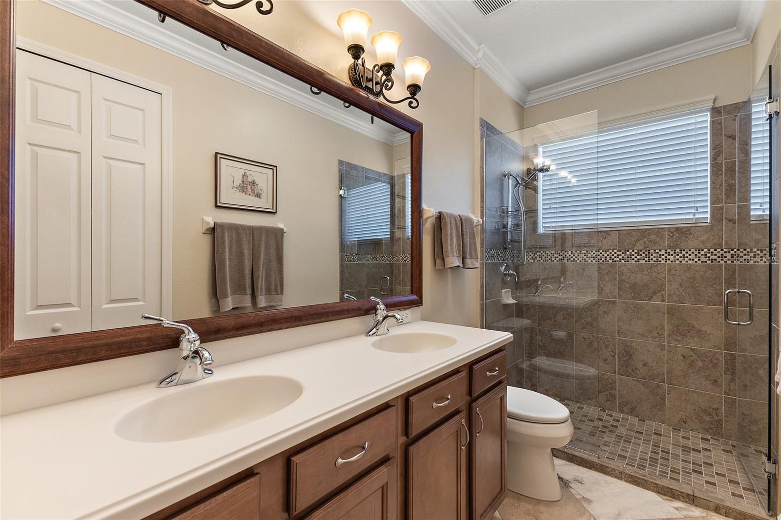 8809 BEACON HILL AVENUE